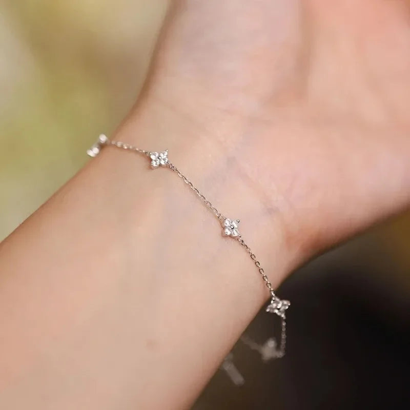 Armband mit Blumen