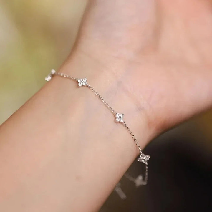 Armband mit Blumen