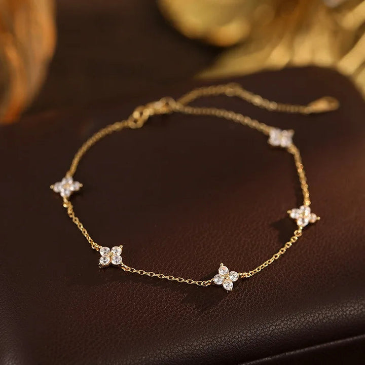 Armband mit Blumen