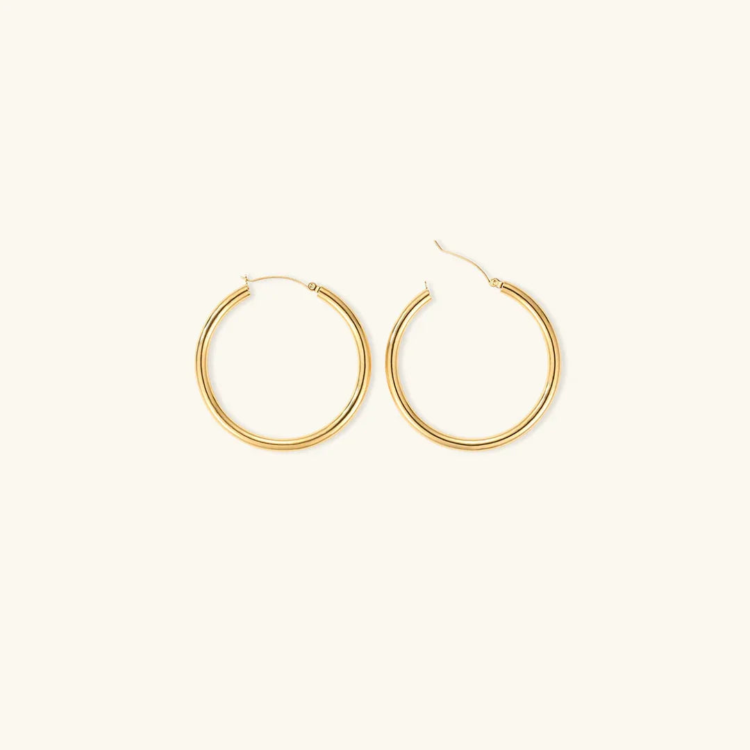 Auffällige runde Creolen