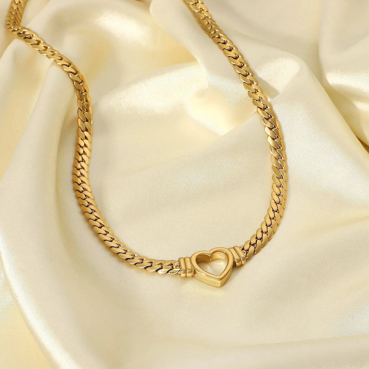 Cœur Heart Choker
